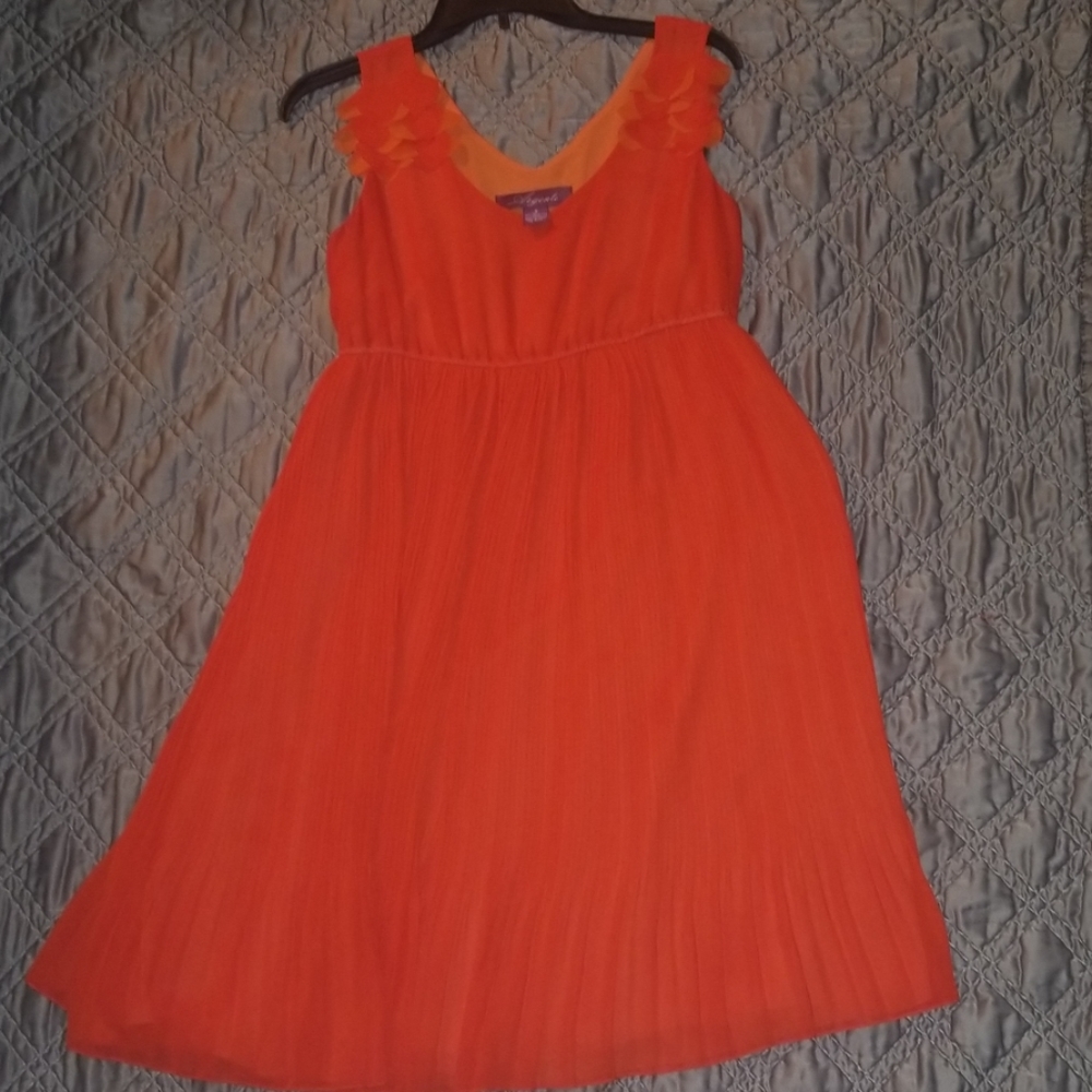 Sleeveless dress